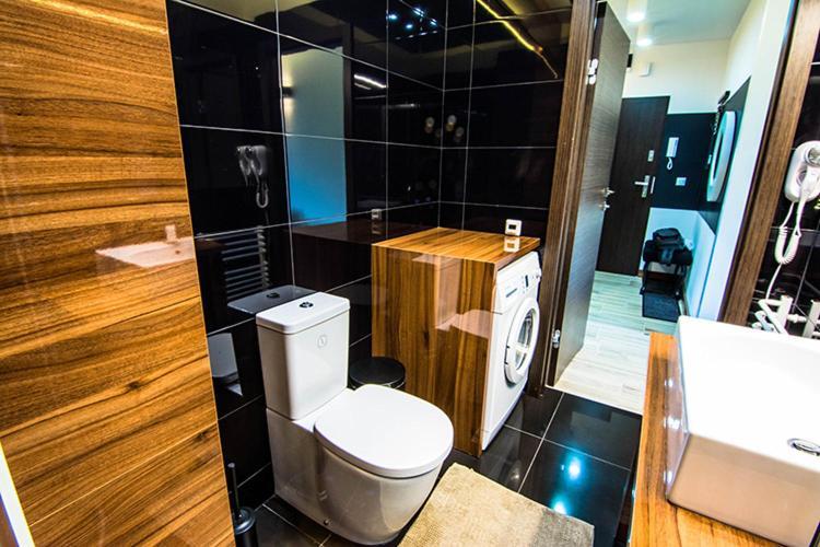 Apartament Deluxe Z Sauna - 5D Apartamenty ชเวียราโดว์-สโดรยจ์ ภายนอก รูปภาพ